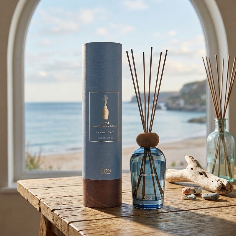Profumatore Opal Ocean Breeze ambientato con vista mare